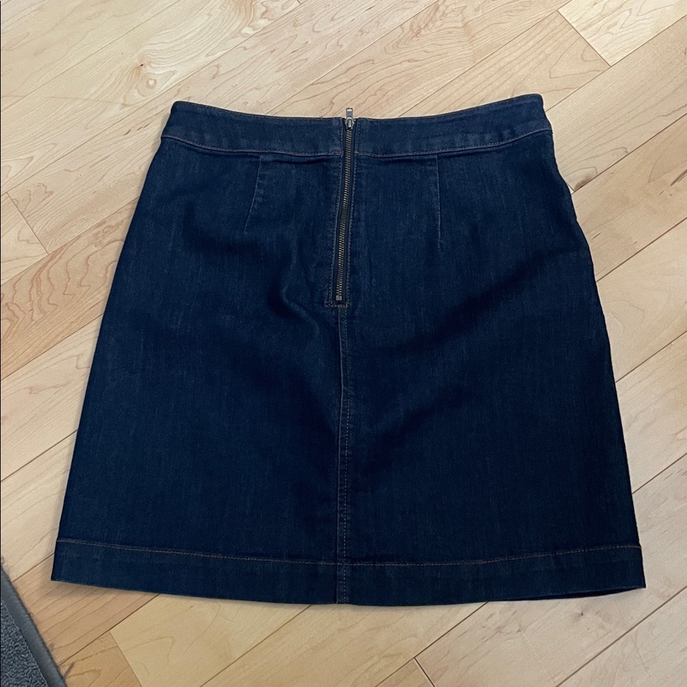 Loft size 2 Classic Denim Skirt - Picture 6 of 6